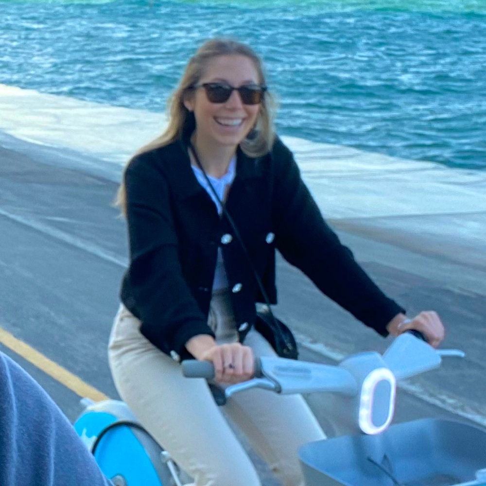 Meet your Posher, Lilly